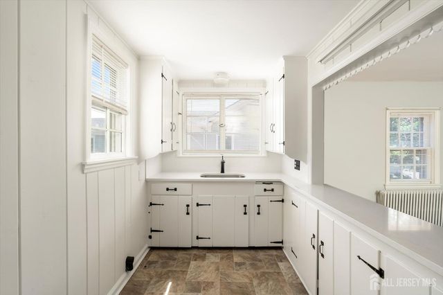 16 Station Road, Cranbury, NJ 08512