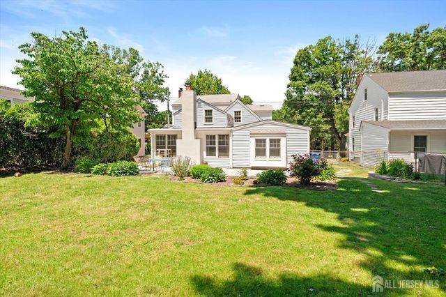 16 Station Road, Cranbury, NJ 08512