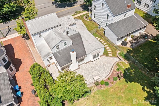 16 Station Road, Cranbury, NJ 08512