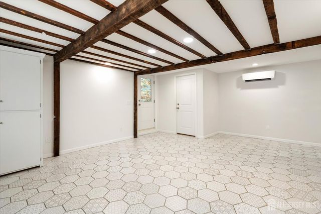 16 Station Road, Cranbury, NJ 08512