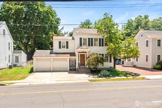 16 Station Road, Cranbury, NJ 08512