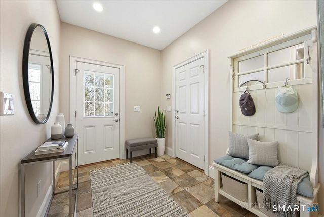 17 Bittersweet Way, Stonington, CT 06378