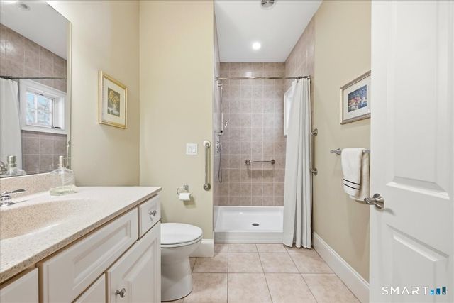 17 Bittersweet Way, Stonington, CT 06378