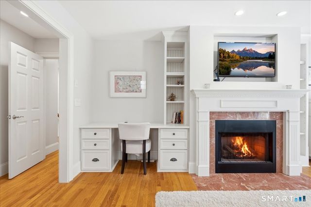 17 Bittersweet Way, Stonington, CT 06378