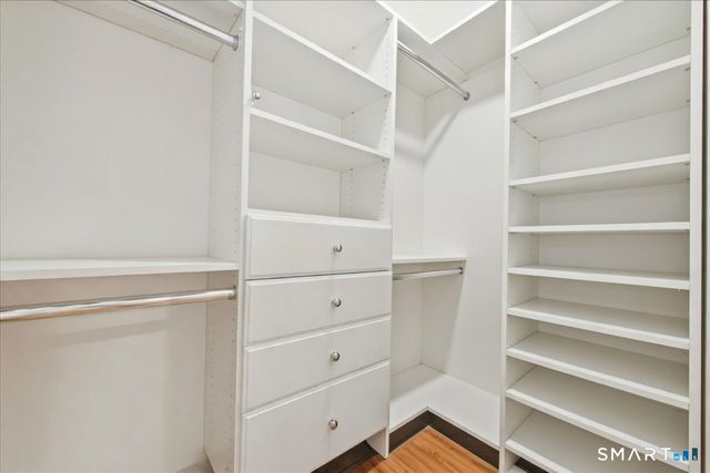 17 Bittersweet Way, Stonington, CT 06378