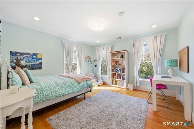 17 Bittersweet Way, Stonington, CT 06378