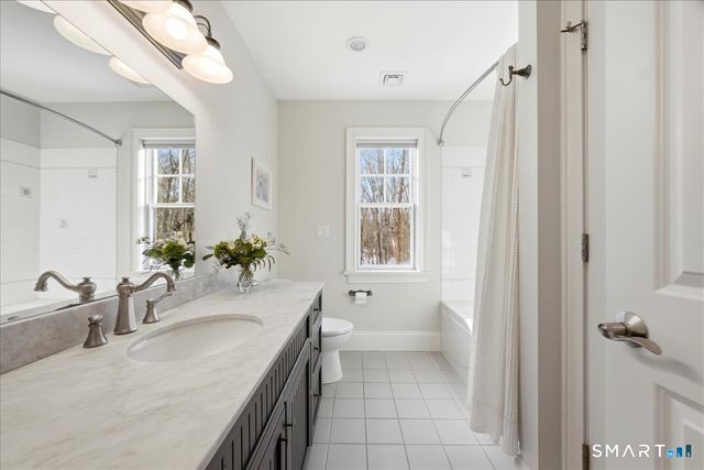 17 Bittersweet Way, Stonington, CT 06378