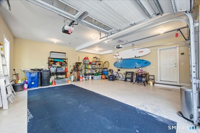 17 Bittersweet Way, Stonington, CT 06378