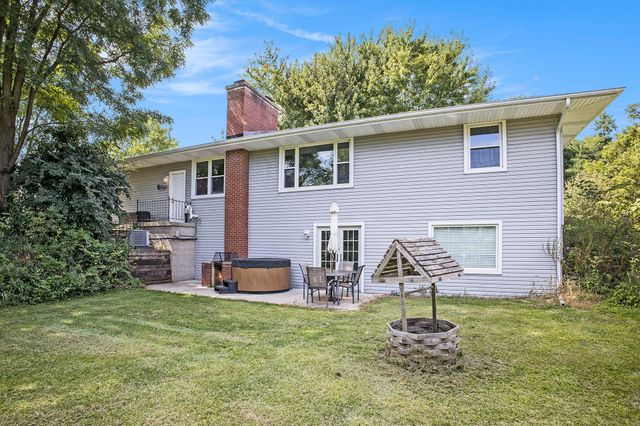 17475 W US Highway 223, Woodstock Twp, MI 49220