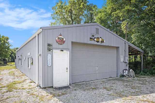 17475 W US Highway 223, Woodstock Twp, MI 49220