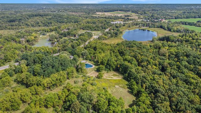 17475 W US Highway 223, Woodstock Twp, MI 49220