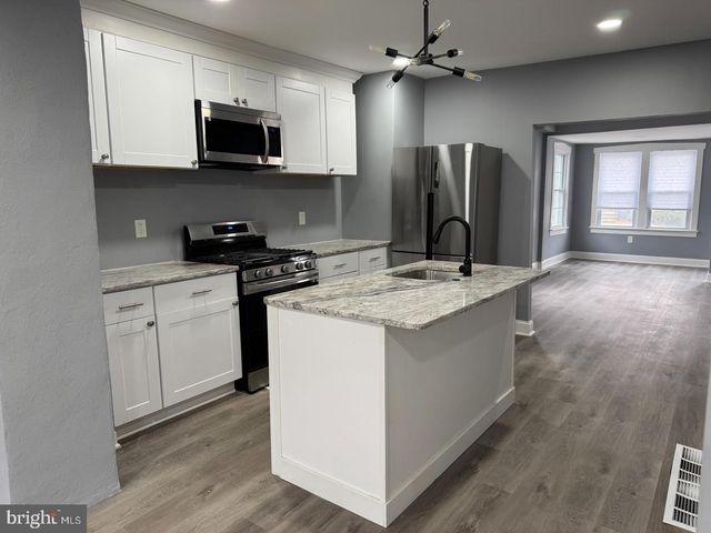 316 CLEMENTS BRIDGE RD, Barrington, NJ 08007