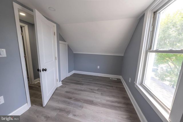 316 CLEMENTS BRIDGE RD, Barrington, NJ 08007