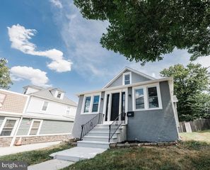 316 CLEMENTS BRIDGE RD, Barrington, NJ 08007