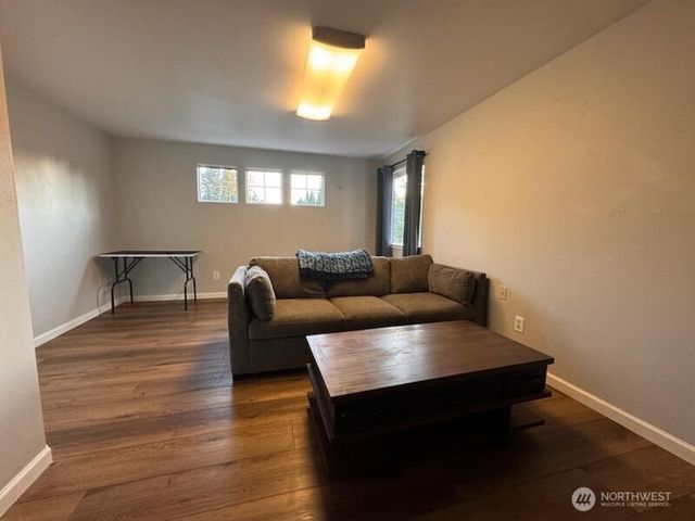 26025 157th Avenue SE, Covington, WA 98042
