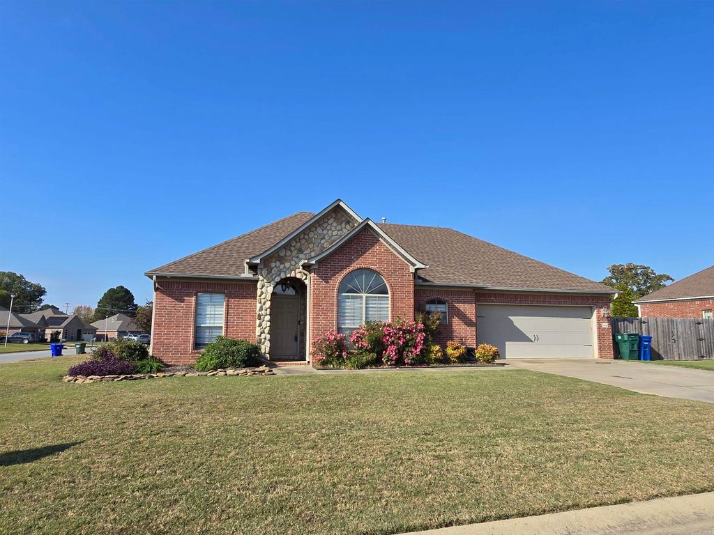 2800 Wineberry Road, Conway, AR 72034