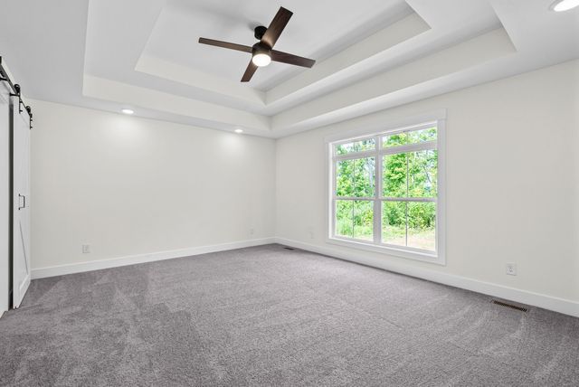 979 Bankside Dr, Clarksville, TN 37043