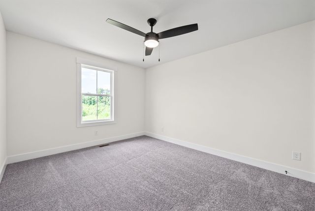 979 Bankside Dr, Clarksville, TN 37043
