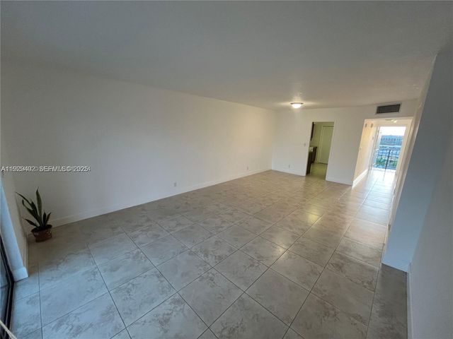 3575 Broken Woods Dr 1002, Coral Springs, FL 33065