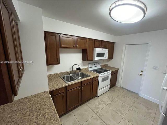 3575 Broken Woods Dr 1002, Coral Springs, FL 33065