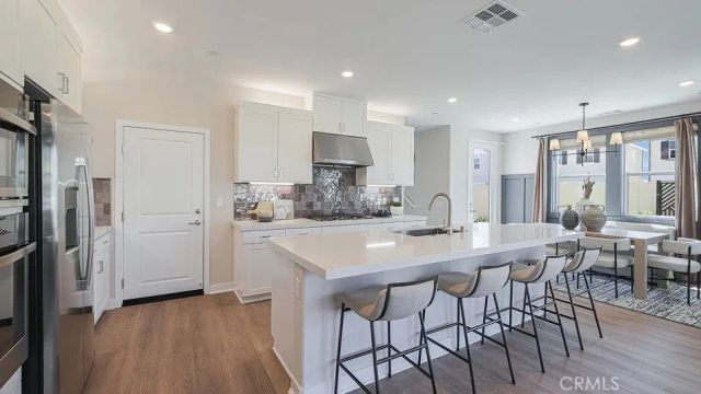 2164 Aneto Way, Santa Paula, CA 93060