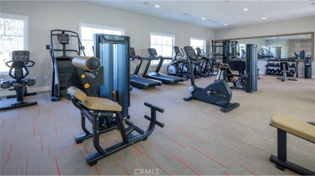 2164 Aneto Way, Santa Paula, CA 93060