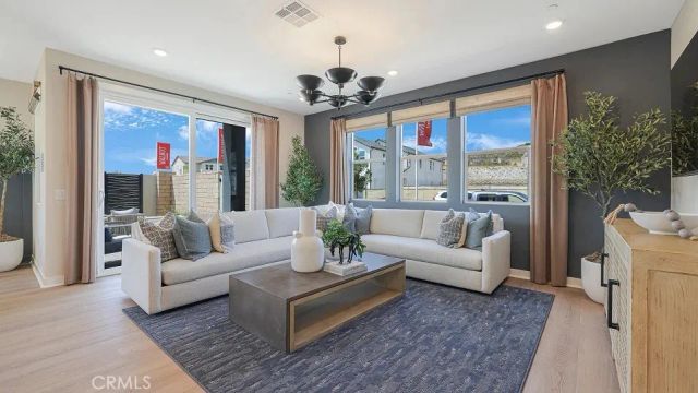 2164 Aneto Way, Santa Paula, CA 93060