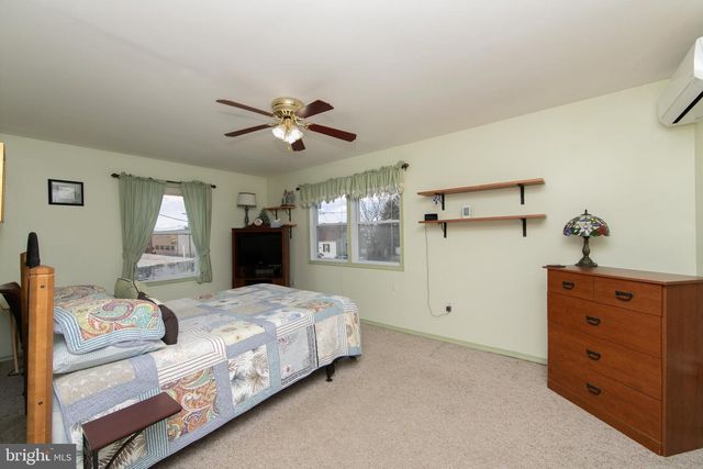 614 W 5TH ST, Palmyra, NJ 08065