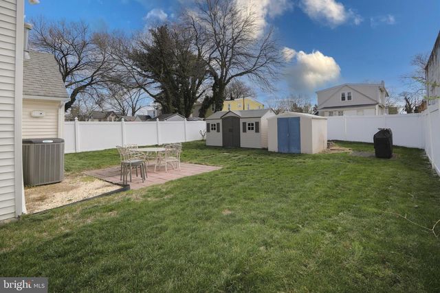 614 W 5TH ST, Palmyra, NJ 08065