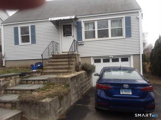 28 Massachusetts Avenue, Fairfield, CT 06824