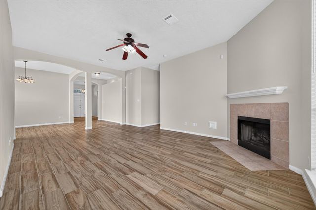 1706 Teal Run Place Drive, Fresno, TX 77545