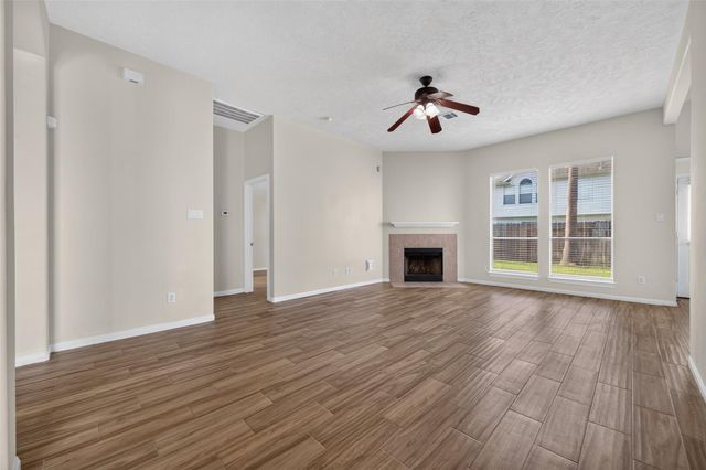 1706 Teal Run Place Drive, Fresno, TX 77545