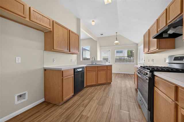 1706 Teal Run Place Drive, Fresno, TX 77545