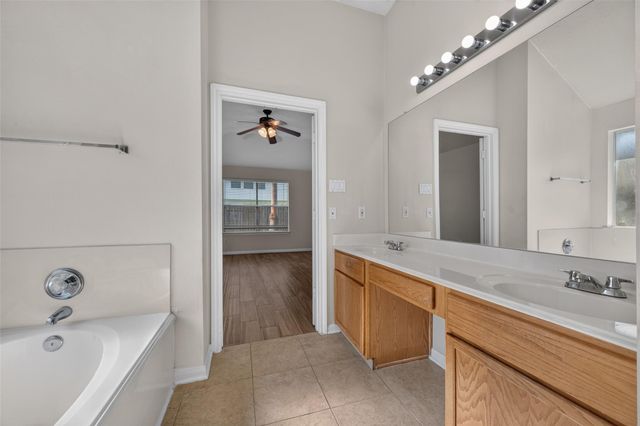 1706 Teal Run Place Drive, Fresno, TX 77545