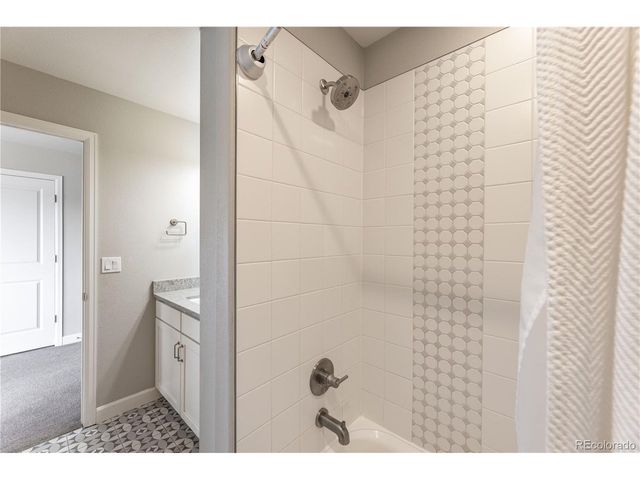 968 White Leaf Cir, Castle Rock, CO 80108