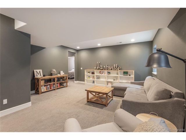 968 White Leaf Cir, Castle Rock, CO 80108