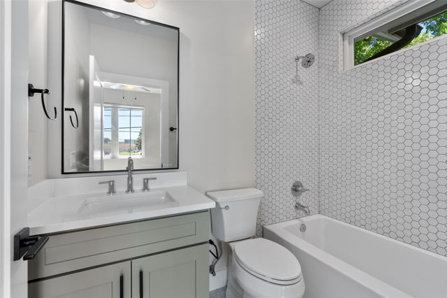 5200 Grover Ave, Austin, TX 78756