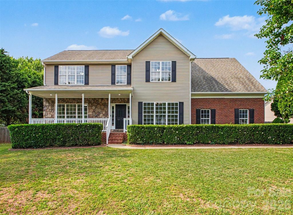 2715 Thornburg Court, Monroe, NC 28110