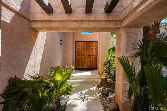 39876 Via Castana, Murrieta, CA 92563