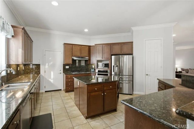 24487 Swift Deer, Corona, CA 92883