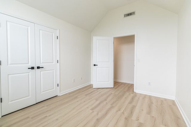 633 Glenties Dr, Smyrna, TN 37167