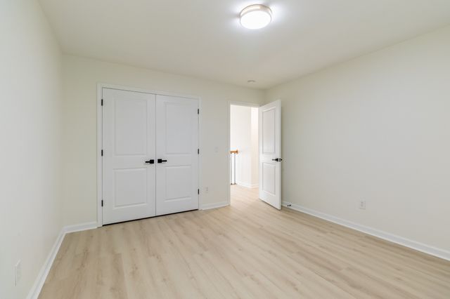 633 Glenties Dr, Smyrna, TN 37167