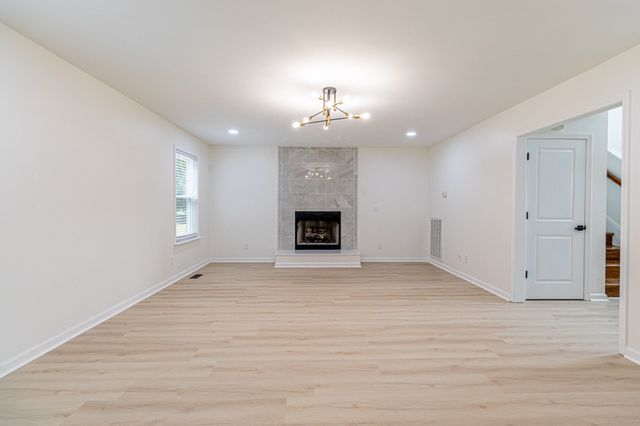 633 Glenties Dr, Smyrna, TN 37167