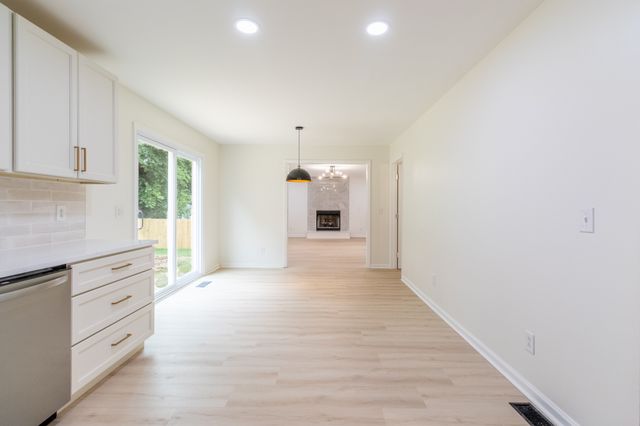 633 Glenties Dr, Smyrna, TN 37167