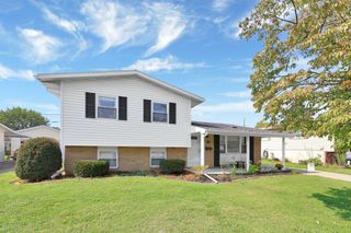 81 Fieldpoint Road, Heath, OH 43056