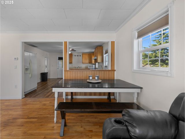316 BERKLEY Ave, Molalla, OR 97038
