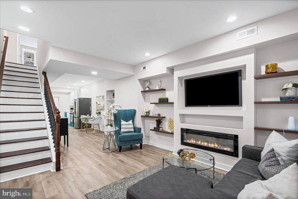 Image 1 of property listing at 1915 N BENTALOU ST, Baltimore, MD 21216