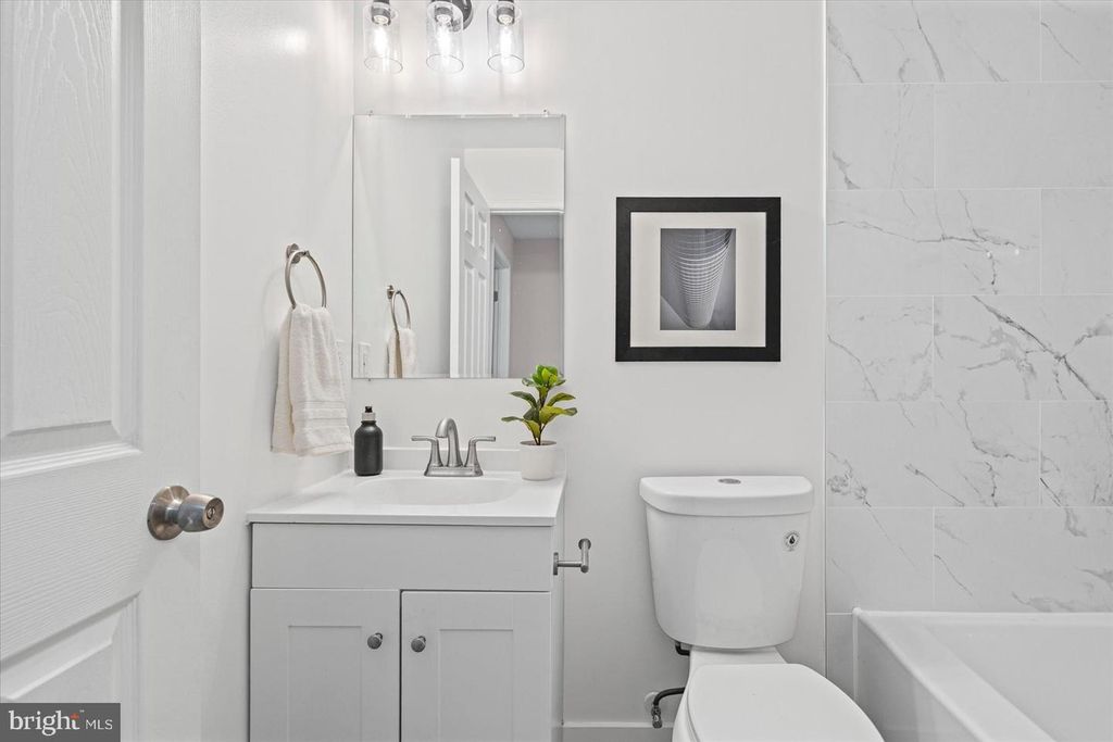 Image 16 of property listing at 1915 N BENTALOU ST, Baltimore, MD 21216