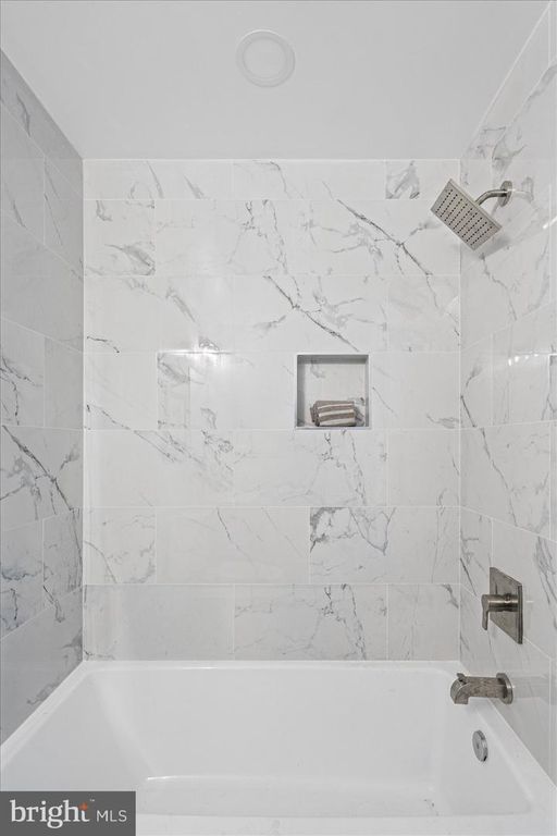 Image 17 of property listing at 1915 N BENTALOU ST, Baltimore, MD 21216