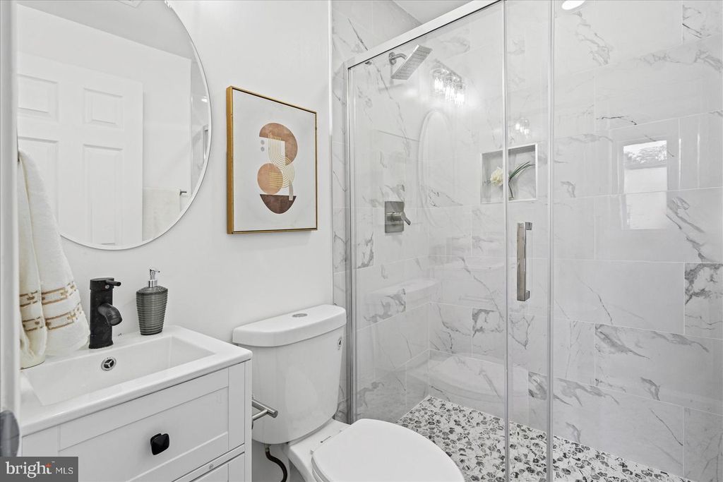Image 21 of property listing at 1915 N BENTALOU ST, Baltimore, MD 21216